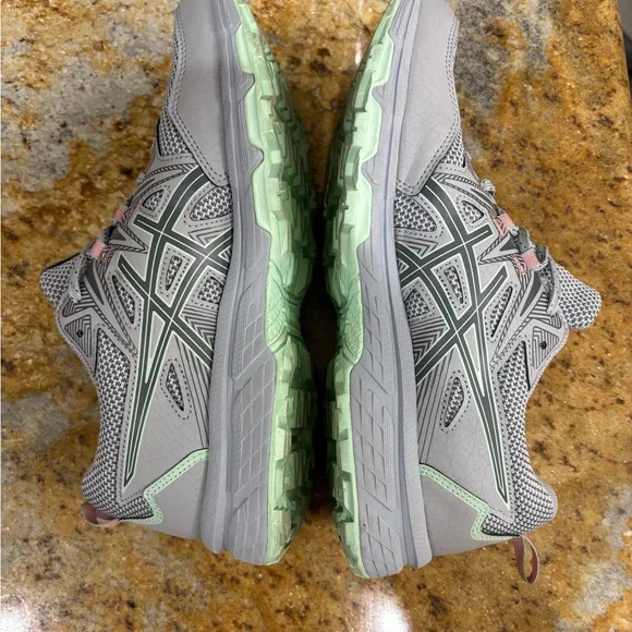 ASICS Gel Venture 8 size 10 - Picture 7 of 9